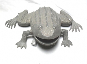 Manufacturers Exporters and Wholesale Suppliers of Aluminium Frog Sitting S-11X18X7.5 Inches Moradabad Uttar Pradesh